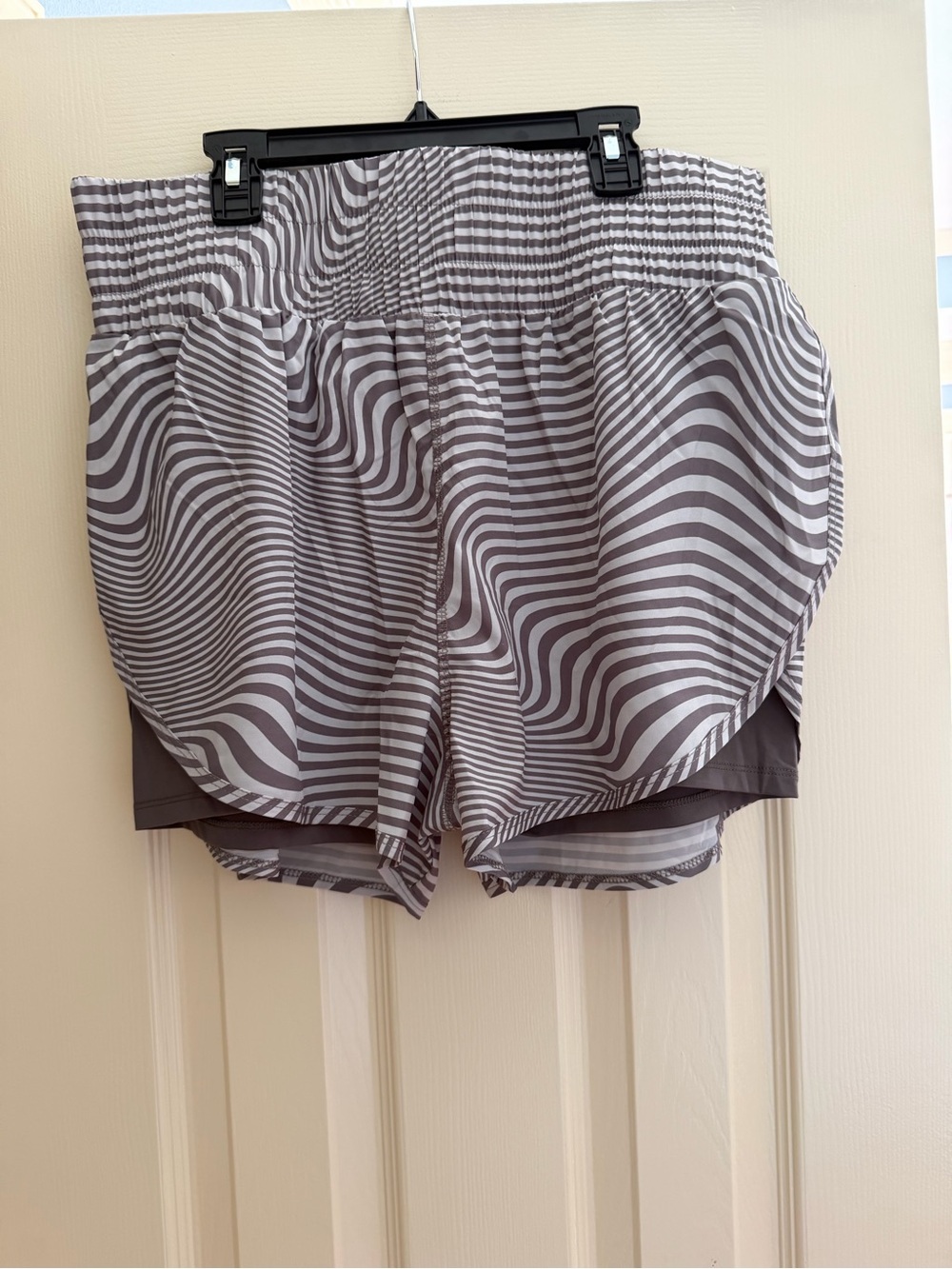 Vitality x Cosmo Vista Shorts—Gray